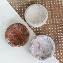 CENICERO TRÍO MEDIANO - MÁRMOL TRAVERTINO FIORITO, ÓNIX ROJO PASIÓN Y MÁRMOL ROSA