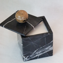 VELA CHICA EN CAJA - MÁRMOL SANTO TOMÁS NEGRO